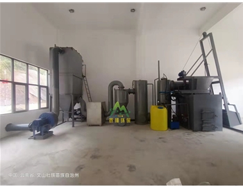 云南文山提升進(jìn)料式小型垃圾焚燒爐