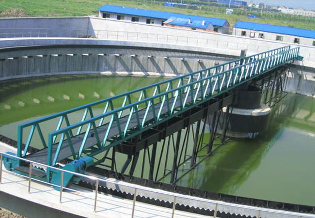 中心傳動(dòng)刮泥機(jī)